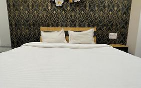 Hotel The Grand Maruti
